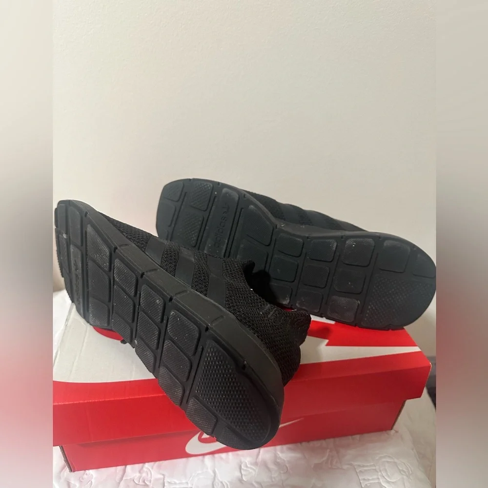 ADIDAS MEN SWIFT RUN 1.0 SHOES - Picture 6 of 6